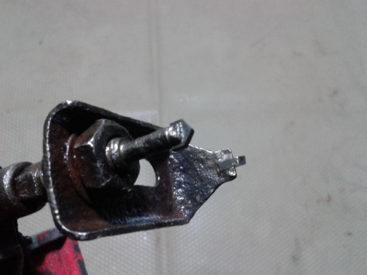 เครื่องเจาะกระเบื้อง