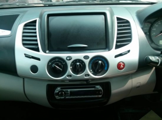 รถบ้าน มือเดียว สภาพสวย ไม่เคยชน ไม่เคยทำสีแม้แต่ชิ้นเดียว วิ่งน้อย ใช้ส่วนตัว ไม่บรรทุกของ วิ่งน้อย สภาพพร้อมใช้งานไม่ต้องเอาไปซ่อม มาดูรถก่อนหรือทดลองขับดูได้ ไม่ดีจริงไม่ต้องเอาไป