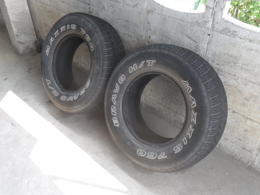 ยาง MAXXIS 235/70R15ปี09 สวยๆ 1 คู่ ราคา 2200 บาท
