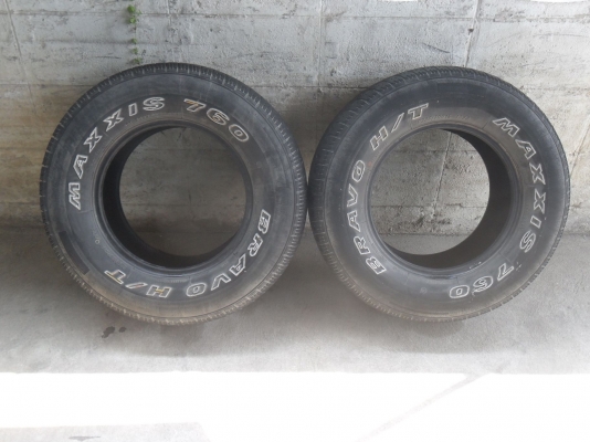 ยาง MAXXIS 235/70R15ปี09 สวยๆ 1 คู่ ราคา 2200 บาท