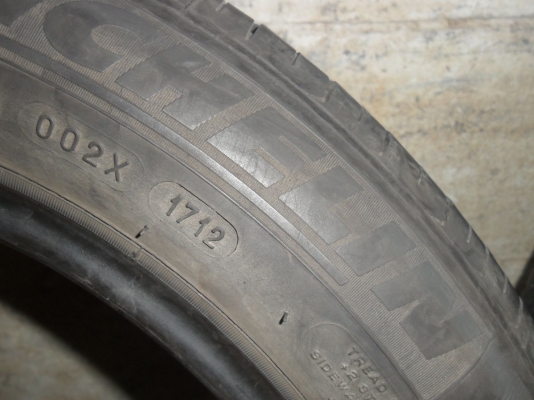 ยาง MICHELIN 225/50R17 สวยๆ 1 คู่ ราคา 1650 บาท
