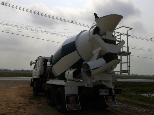 รถโม่ปูน NISSAN UD430 โม่ 7 คิว