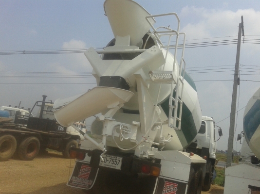 รถโม่ปูน NISSAN UD430 โม่ 7 คิว