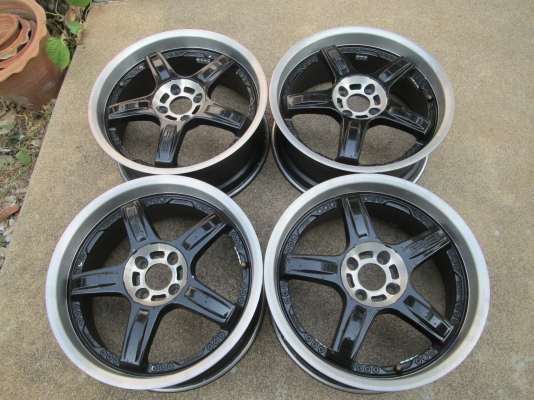 ขายล้อ 17x7.5 et42 4รู100 สภาพดีล้อสวยไม่คดไม่ดุ้ง ขายล้อ 17x7.5 et42 4รู100 สภาพดีล้อสวยไม่คดไม่ดุ้ง