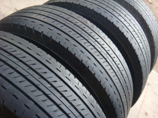 ขายยาง Bridgestone Duravis 215/70/15 ปี12