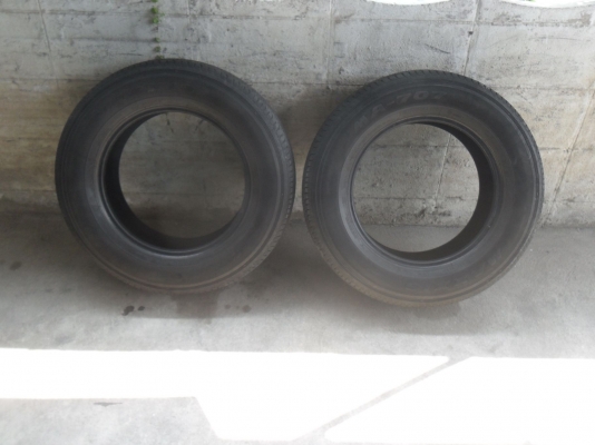 ยาง MAXXIS 215/70R16 ปี09 สวยๆ 1 คู่ ราคา 900 บาท