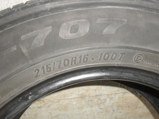ยาง MAXXIS 215/70R16 ปี09 สวยๆ 1 คู่ ราคา 900 บาท