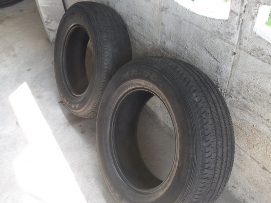ยาง MAXXIS 215/70R16 ปี09 สวยๆ 1 คู่ ราคา 900 บาท