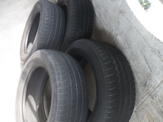 ยาง BRIDGESTONE 215/60R16 ปี09 สวยๆ 4 เส้น ราคา 1400 บาท
