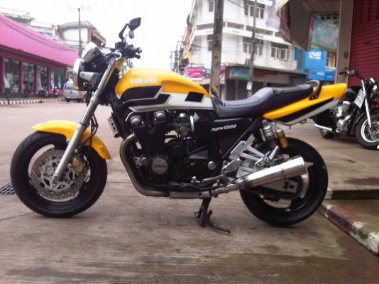 ขายรึแลกตัว 400 คับ XJR1200 อินวอยส์ สรรพสามิตร สนใจ ติดต่ออ 081-0578282