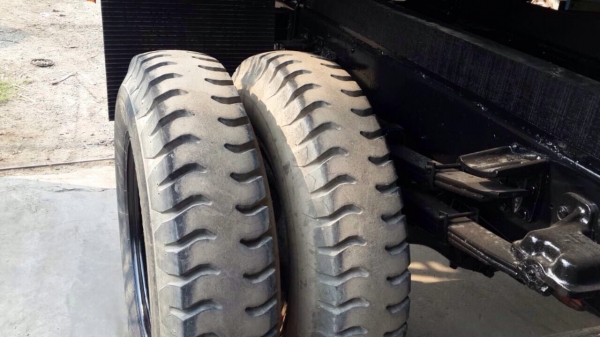 ขาย6ล้อดั้มFTR11NY ติดต่อคุนไก่086-1237456