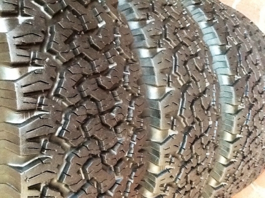 ขายยาง BF 265 x 75 x 16 ขายยาง BF 265 x 75 x 16