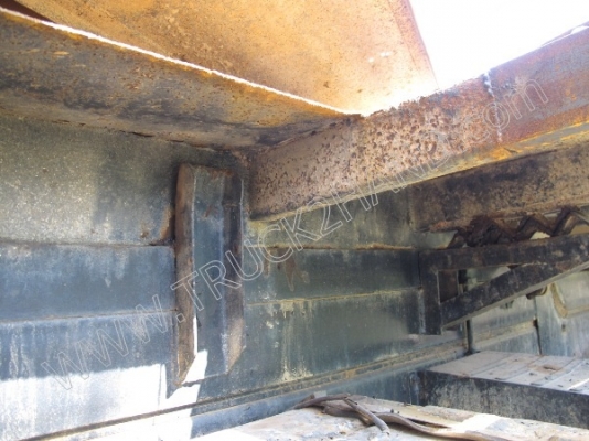 รถบรรทุก 10 ล้อดั๊มพ์ ยี่ห้อ MITSUBISHI รุ่น FN527