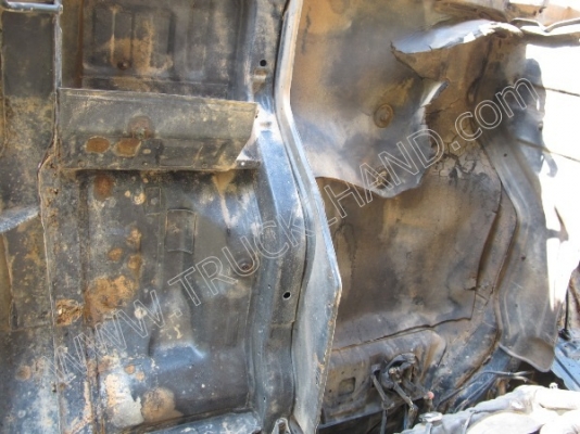 รถบรรทุก 10 ล้อดั๊มพ์ ยี่ห้อ MITSUBISHI รุ่น FN527