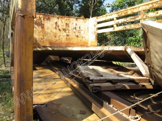 รถบรรทุก 10 ล้อดั๊มพ์ ยี่ห้อ MITSUBISHI รุ่น FN527