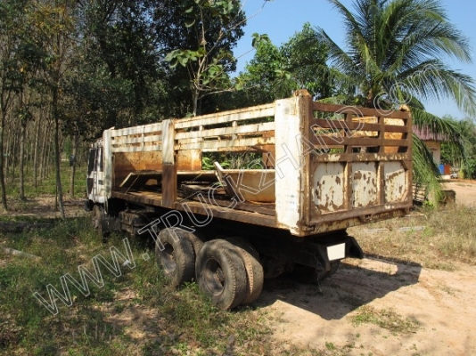 รถบรรทุก 10 ล้อดั๊มพ์ ยี่ห้อ MITSUBISHI รุ่น FN527