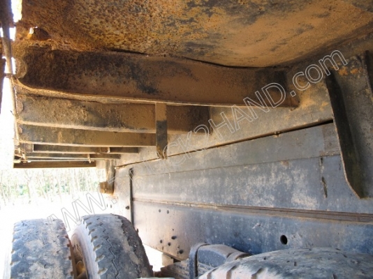 รถบรรทุก 10 ล้อดั๊มพ์ ยี่ห้อ MITSUBISHI รุ่น FN527