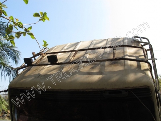 รถบรรทุก 10 ล้อดั๊มพ์ ยี่ห้อ MITSUBISHI รุ่น FN527