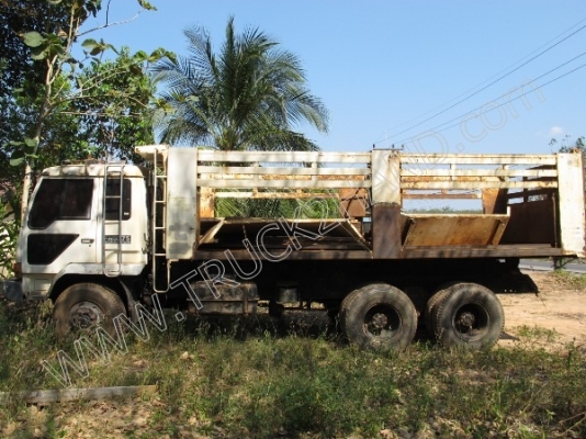 รถบรรทุก 10 ล้อดั๊มพ์ ยี่ห้อ MITSUBISHI รุ่น FN527
