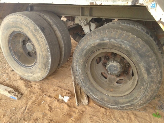 ขายหางพื้นเรียบ ช.ทวี ยาว 9 เมตร เพลาเหลี่ยม ดุมใหญ่ มี 2 หาง ทะเบียนเต็มพร้อมโอน ขายหางพื้นเรียบ ช.ทวี ยาว 9 เมตร เพลาเหลี่ยม ดุมใหญ่ มี 2 หาง ทะเบียนเต็มพร้อมโอน