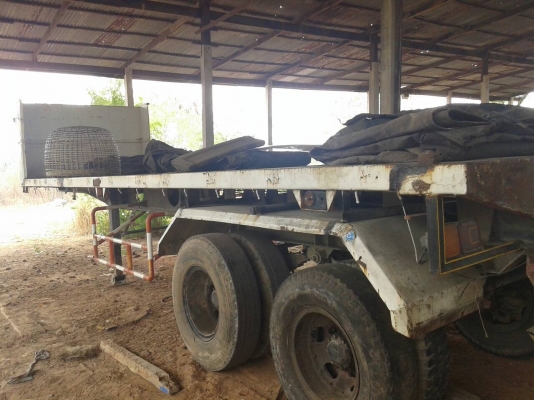 ขายหางพื้นเรียบ ช.ทวี ยาว 9 เมตร เพลาเหลี่ยม ดุมใหญ่ มี 2 หาง ทะเบียนเต็มพร้อมโอน