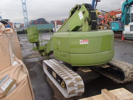 รถกระเช้าตีนตะขาบมือสอง Hitachi HX99B สนใจโทร 083 081 2889