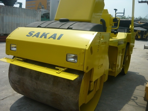 รถบด 7 ตัน Sakai SW651 พร้อมใช้งาน ราคาย่อมเยาว์ ระบสมบูรณ์