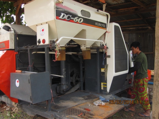 ขายรถเกี่ยว KUBOTA DC60