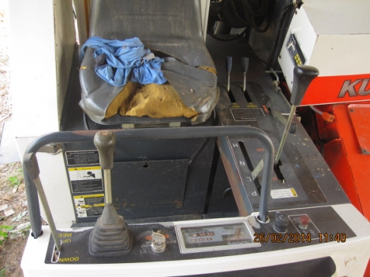 ขายรถเกี่ยว KUBOTA DC60