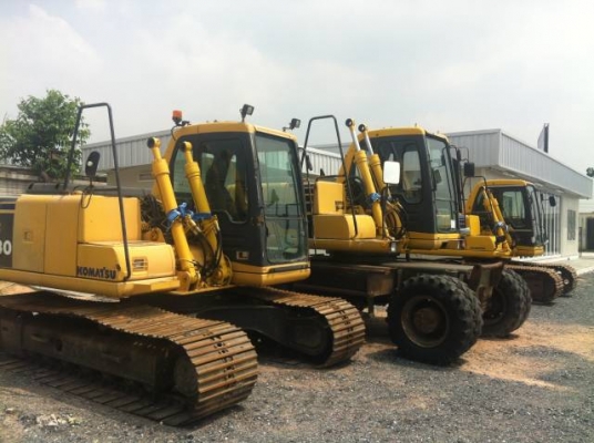 ขายรถแบคโฮ KOMATSU PC130-6 ทำงาน 6000 ชั่วโมง ปี2003 มี VDOครับ ระบบไฟฟ้าเต็ม รถนอกนำเข้าสภาพสวย ทำเล่ม