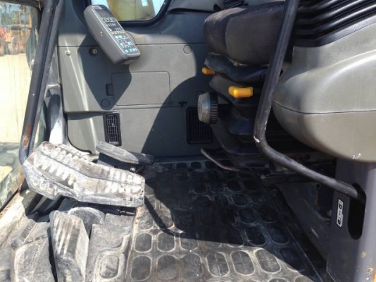 ขายรถแบคโฮ KOMATSU PC130-6 ทำงาน 6000 ชั่วโมง ปี2003 มี VDOครับ ระบบไฟฟ้าเต็ม รถนอกนำเข้าสภาพสวย ทำเล่ม