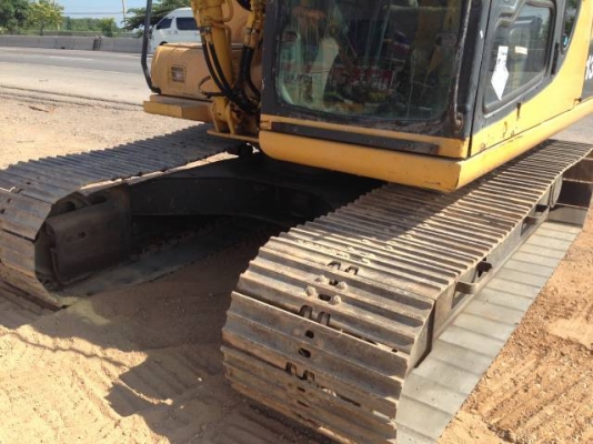 ขายรถแบคโฮ KOMATSU PC130-6 ทำงาน 6000 ชั่วโมง ปี2003 มี VDOครับ ระบบไฟฟ้าเต็ม รถนอกนำเข้าสภาพสวย ทำเล่ม