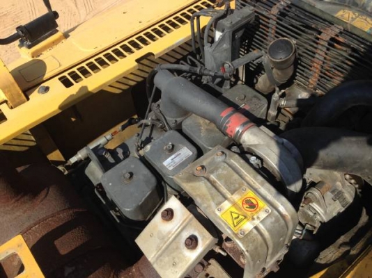 ขายรถแบคโฮ KOMATSU PC130-6 ทำงาน 6000 ชั่วโมง ปี2003 มี VDOครับ ระบบไฟฟ้าเต็ม รถนอกนำเข้าสภาพสวย ทำเล่ม