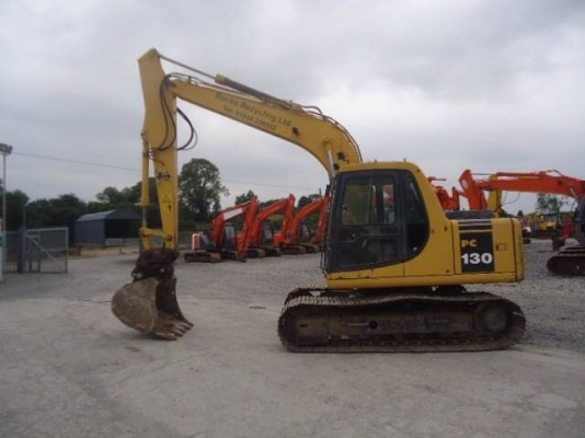 ขายรถแบคโฮ KOMATSU PC130-6 ทำงาน 6000 ชั่วโมง ปี2003 มี VDOครับ ระบบไฟฟ้าเต็ม รถนอกนำเข้าสภาพสวย ทำเล่ม