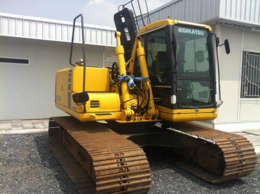 ขายรถแบคโฮ KOMATSU PC130-6 ทำงาน 6000 ชั่วโมง ปี2003 มี VDOครับ ระบบไฟฟ้าเต็ม รถนอกนำเข้าสภาพสวย ทำเล่ม