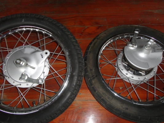 ขอบคุณ พ.เสือขายดุมล้อหน้า-หลังแท้ K-125  สนใจโทร.081-005-8785