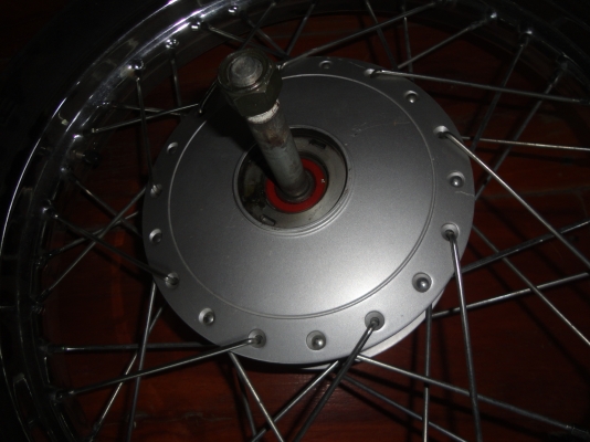 ขอบคุณ พ.เสือขายดุมล้อหน้า-หลังแท้ K-125  สนใจโทร.081-005-8785