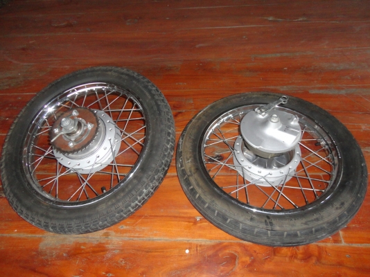 ขอบคุณ พ.เสือขายดุมล้อหน้า-หลังแท้ K-125  สนใจโทร.081-005-8785