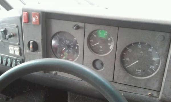 ขายรถบัสBENZ นำเข้าเสียภาษีถูกต้อง เครื่องดี แอร์เย็น สภาพพร้อมใช้