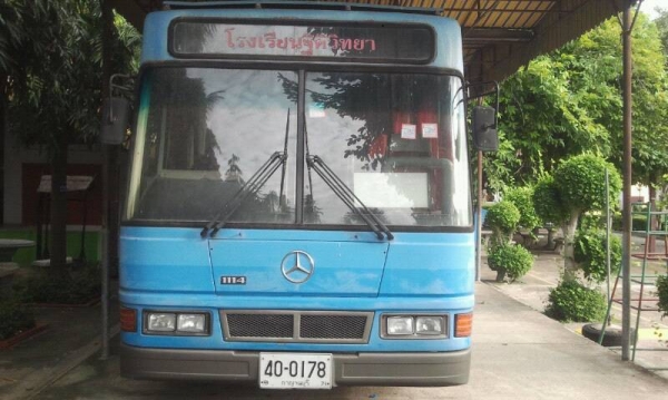 ขายรถบัสBENZ นำเข้าเสียภาษีถูกต้อง เครื่องดี แอร์เย็น สภาพพร้อมใช้