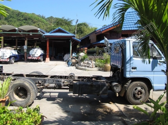 หัวเก๋ง+แซซซี รถบรรทุก 6 ล้อ ยี่ห้อ ISUZU 110 แรงม้า // มีภาพ VDO ประกอบ หัวเก๋ง+แซซซี รถบรรทุก 6 ล้อ ยี่ห้อ ISUZU 110 แรงม้า // มีภาพ VDO ประกอบ