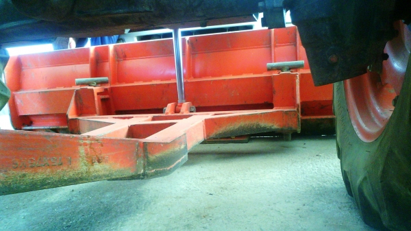 รถไถ KUBOTA M6040 เลขชั่วโมง 1,00X ชั่วโมง ชอบราคาเท่าไร ต่อรองได้ครับ