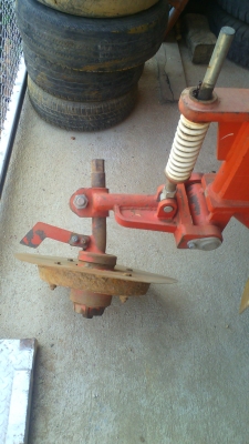 รถไถ KUBOTA M6040 เลขชั่วโมง 1,00X ชั่วโมง ชอบราคาเท่าไร ต่อรองได้ครับ