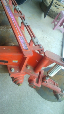 รถไถ KUBOTA M6040 เลขชั่วโมง 1,00X ชั่วโมง ชอบราคาเท่าไร ต่อรองได้ครับ