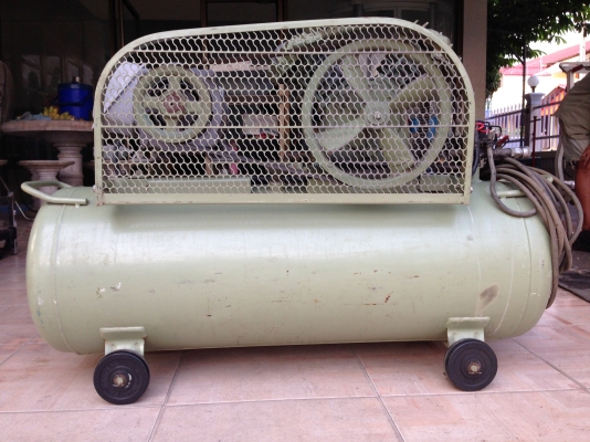 ปั๊มลมSWAN มอเตอร์มิตซู /2 แรง/ถัง 200 ลิตร/ไฟ 220 โวล์ ราคา 17,500 บาท