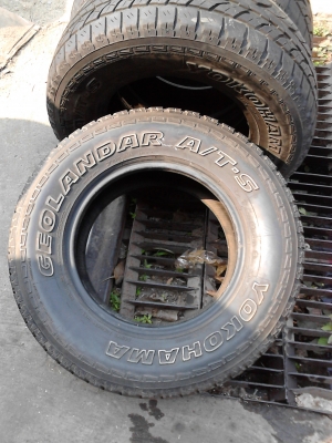 YOKOHAMA GEOLANDER A/T-S 235/70R15 มีชุด 4 เส้น TEL.081-427-3941