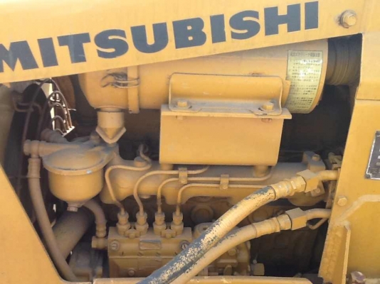 SALE__รถดันดิน Mitsubishi BD2F แผ่นแทรคกว้าง 50 ซม. สภาพสวย พร้อมใช้งาน มีหนังสือแจ้งจำหน่าย  ราคาถูก