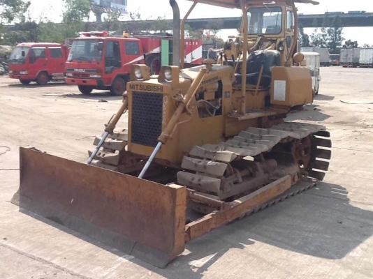 SALE__รถดันดิน Mitsubishi BD2F แผ่นแทรคกว้าง 50 ซม. สภาพสวย พร้อมใช้งาน มีหนังสือแจ้งจำหน่าย  ราคาถูก