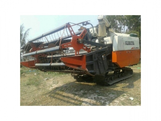 ขายรถเกี่ยวKUBOTA DC68 สภาพพร้อมใช้งาน