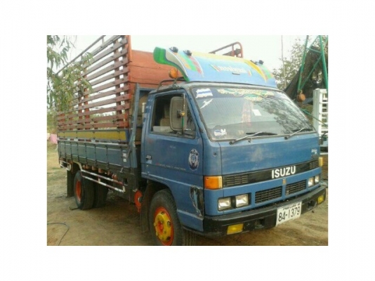 ขายISUZU NPR 115แรง เครื่องดี แชสซีสวย ยาว4.30เมตร เอกสารพร้อมโอน